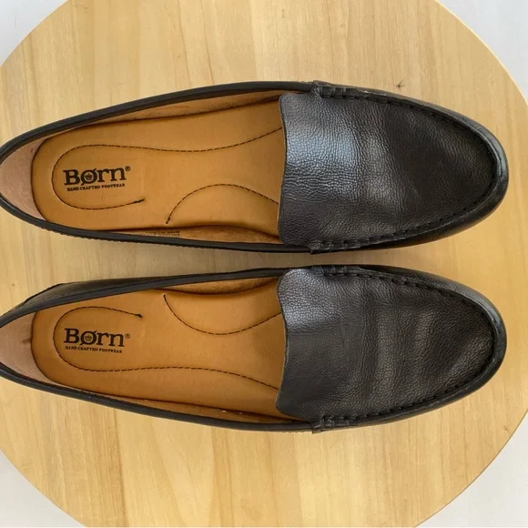 Born Women's Black Leather Loafers - Picture 11 of 13